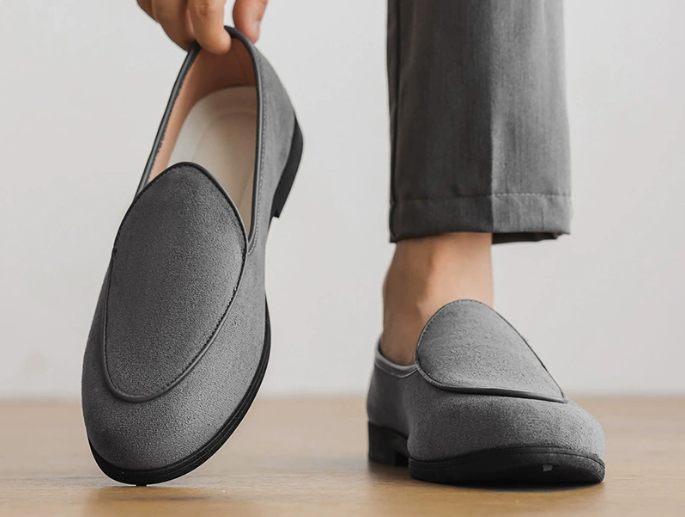 ALMAREN SUEDE LOAFER